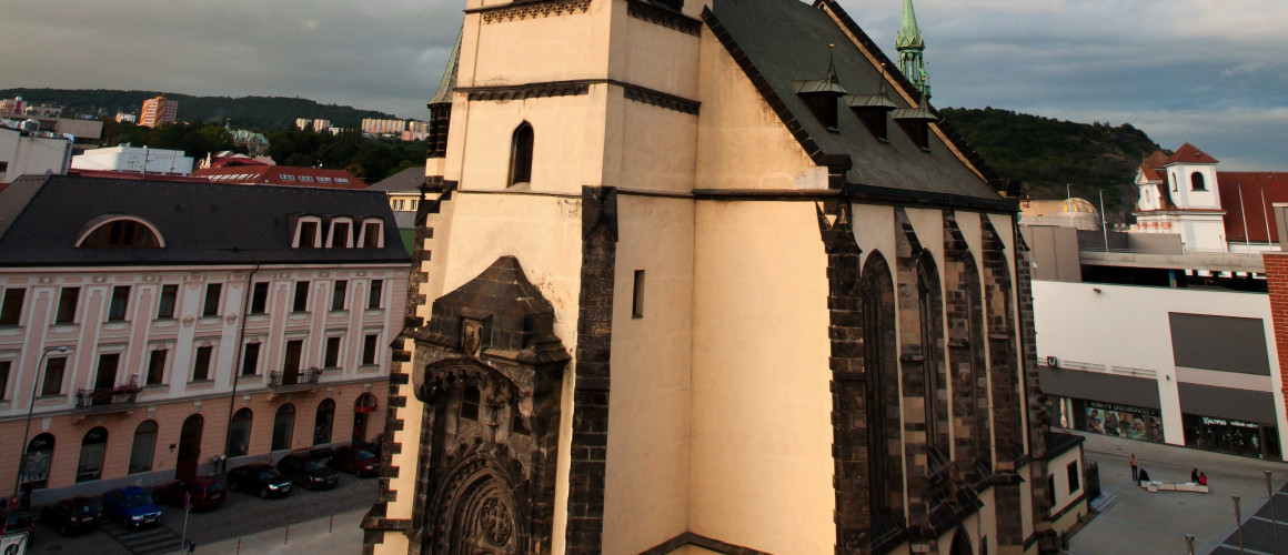 Kostel Nanebevzetí Panny Marie.jpg