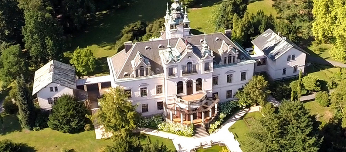 Státní zámek Velké Březno - letecká 2 - foto ZaNosem.cz.jpg