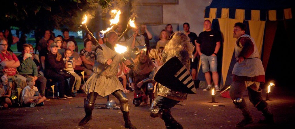 Valdštejnské slavnosti.jpg